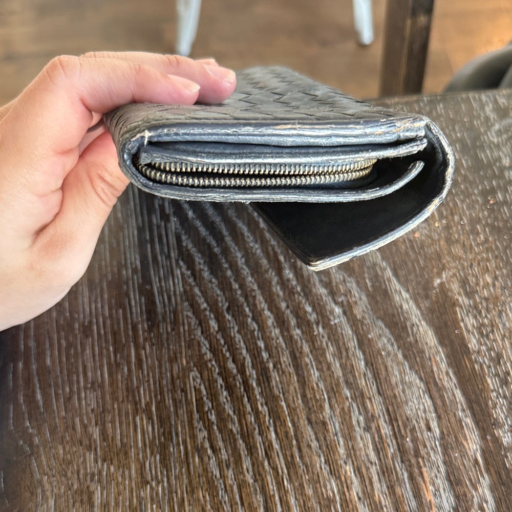 Bottega Veneta Dark Woven Leather Wallet - Picture 7 of 7